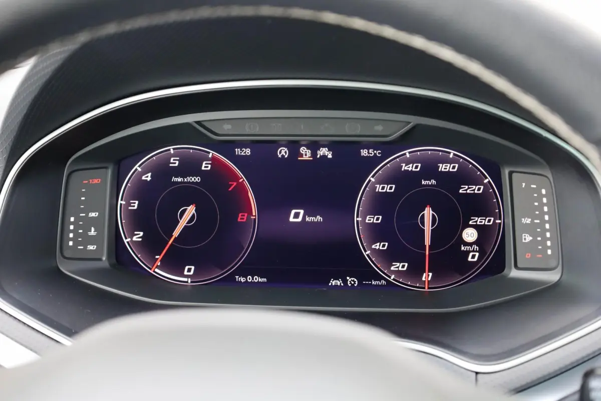 1.0 EcoTSI 95pk Style Business Connect | Parkeersensoren | Stoelverwarming | Apple Carplay/Android Auto