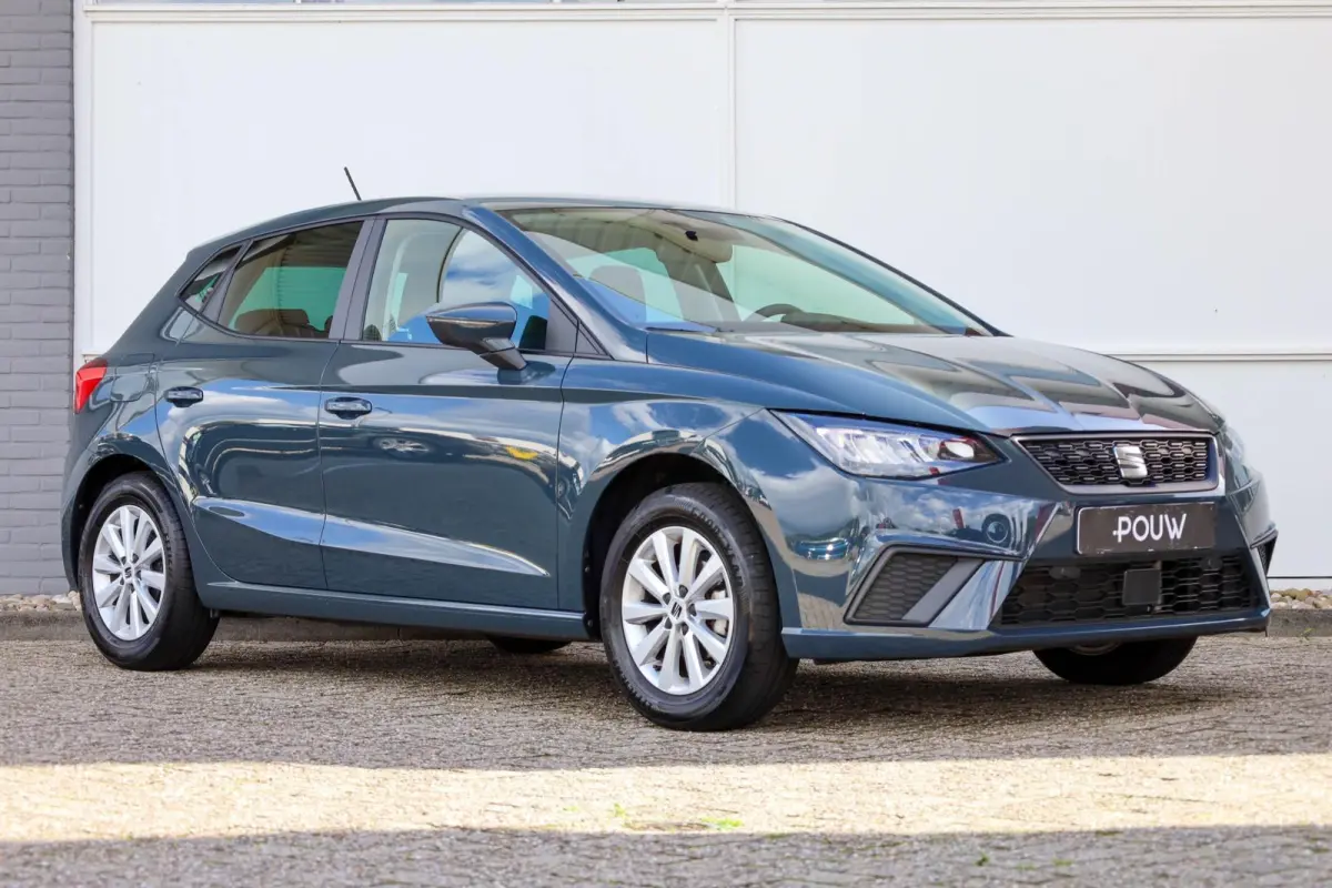 1.0 EcoTSI 95pk Style Business Connect | Parkeersensoren | Stoelverwarming | Apple Carplay/Android Auto