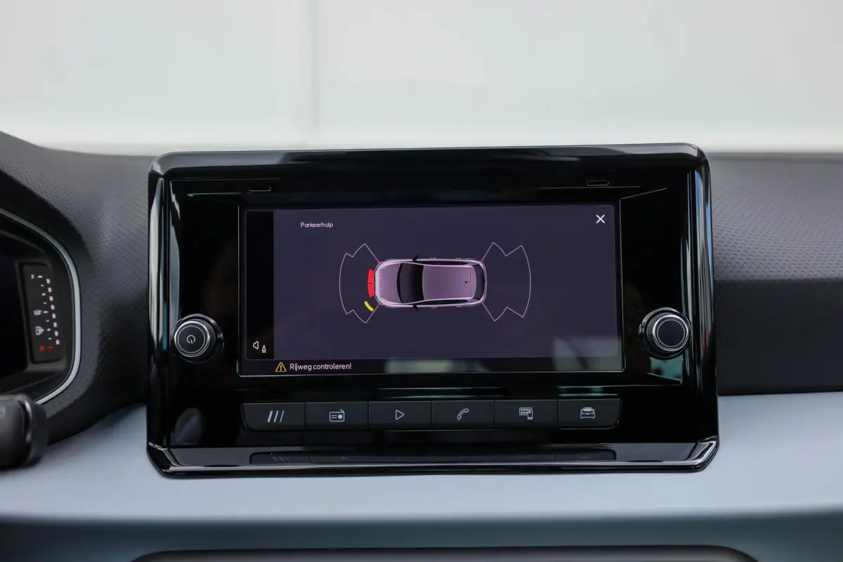 1.0 EcoTSI 95pk Style Business Connect | Parkeersensoren | Stoelverwarming | Apple Carplay/Android Auto