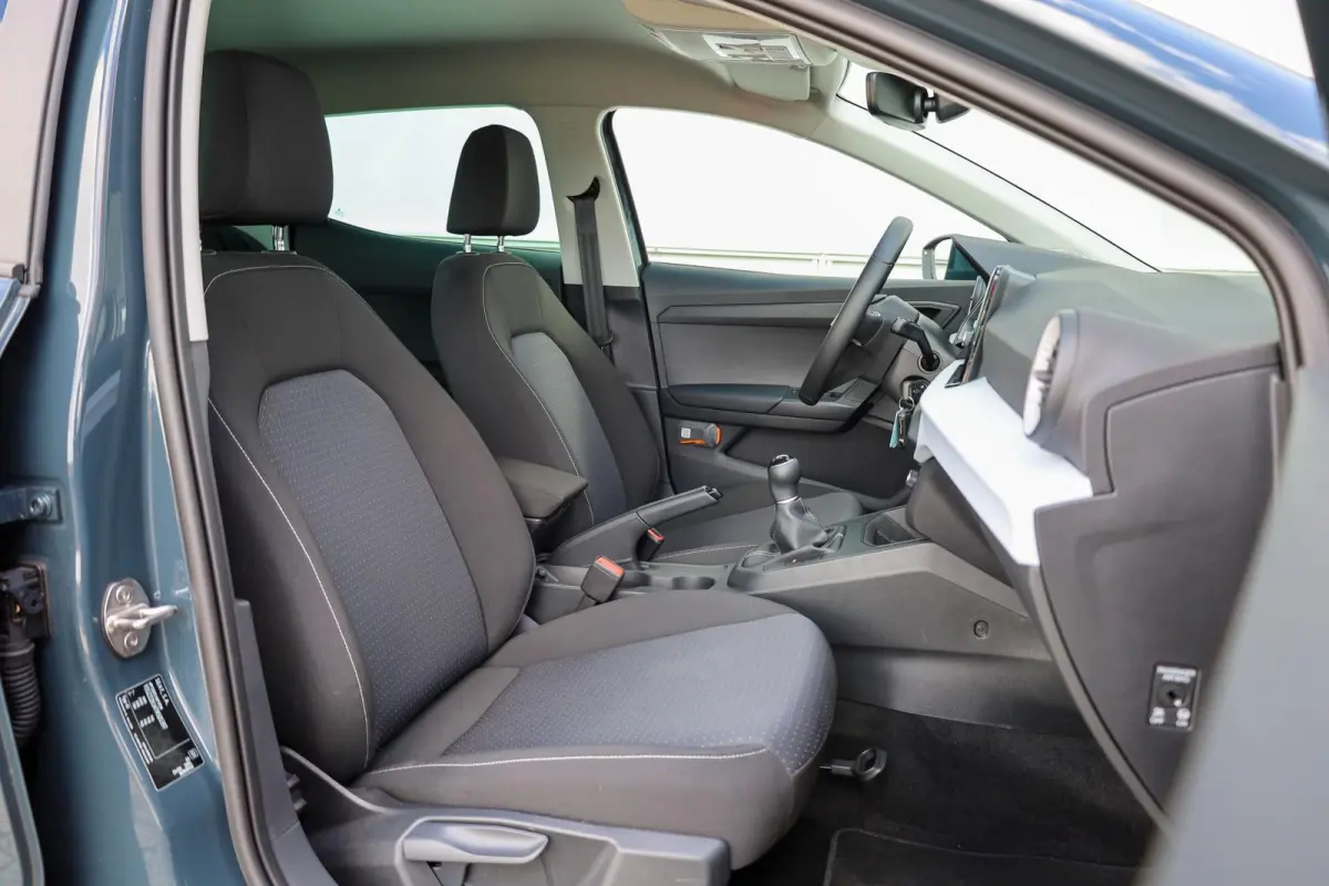 1.0 EcoTSI 95pk Style Business Connect | Parkeersensoren | Stoelverwarming | Apple Carplay/Android Auto