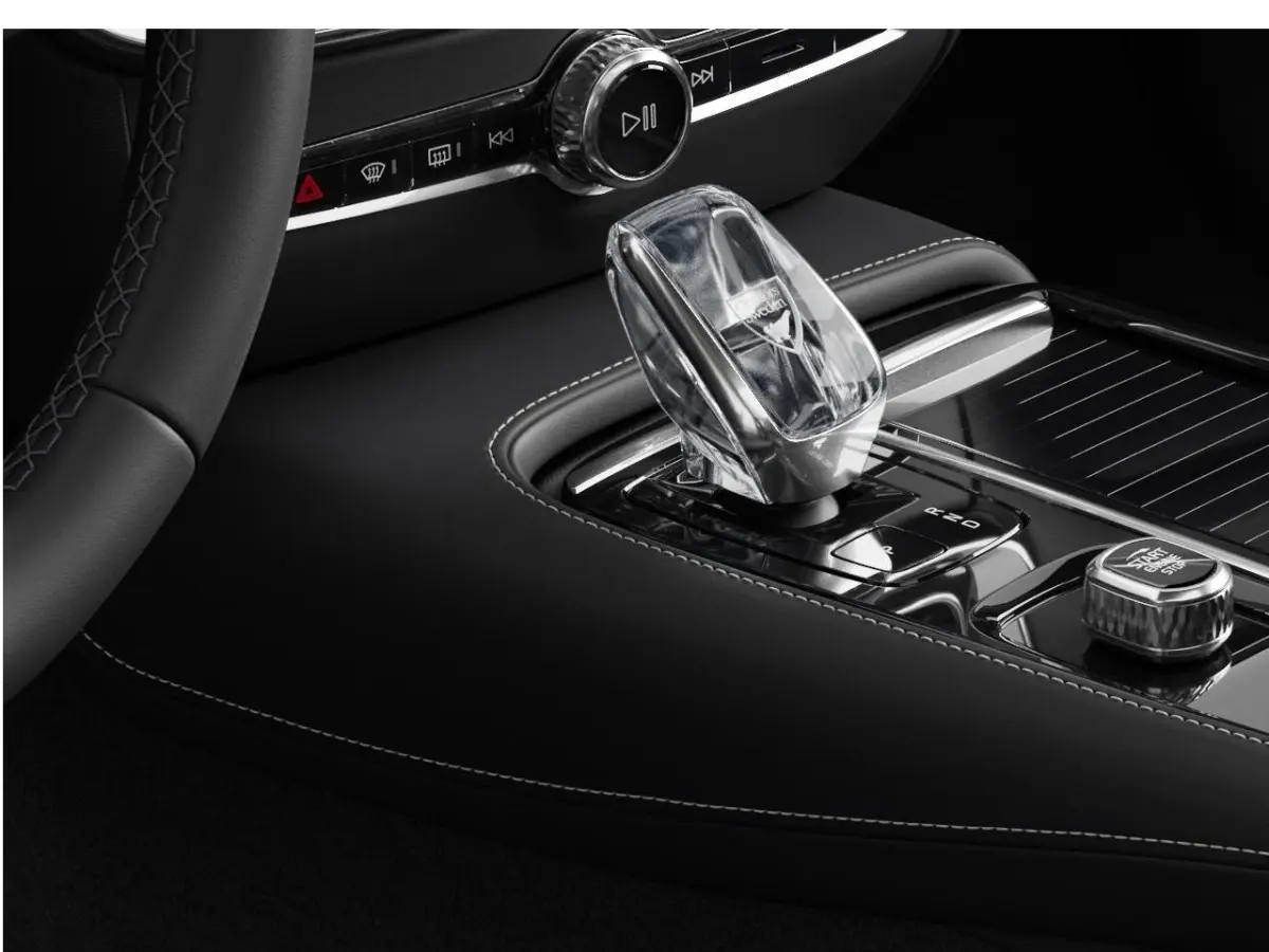 2.0 T6 Plug-in hybrid AWD Plus Dark | Achteruitrijcamera | Apple Carplay/Android Auto|telefoonintegratie premium | Comfortstoel(en)