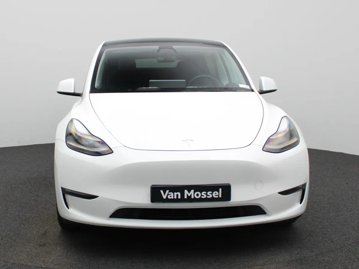 Long Range AWD 75 kWh | PANORAMADAK | ELEKTRISCHE KOFFERKELP | LEDEREN BEKLEDING | STOELVERWARMING | STUURWIELVERWARMING | PARKEERSENSOREN VOOR + ACHTER |