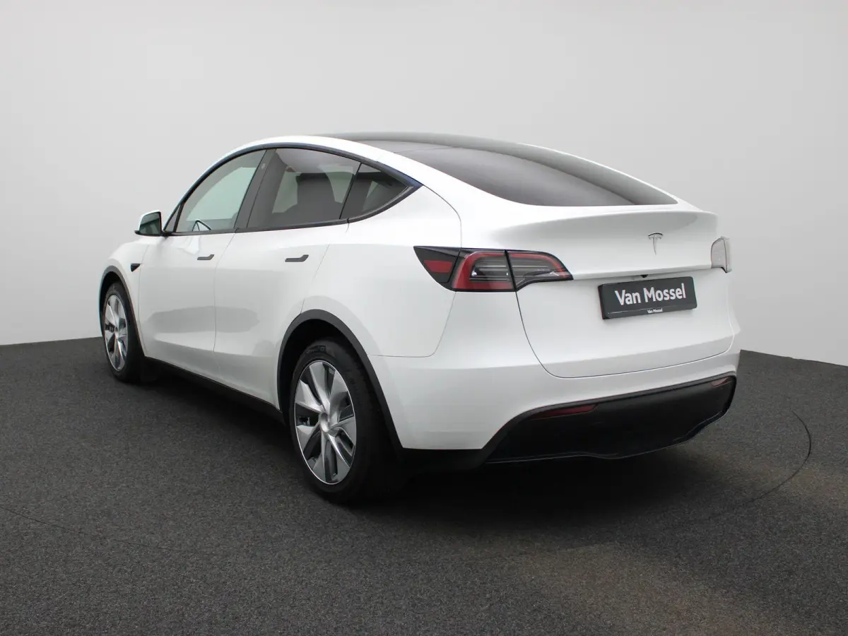 Long Range AWD 75 kWh | PANORAMADAK | ELEKTRISCHE KOFFERKELP | LEDEREN BEKLEDING | STOELVERWARMING | STUURWIELVERWARMING | PARKEERSENSOREN VOOR + ACHTER |