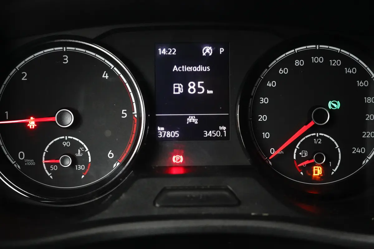 L2 Comfort 2.0 TDI 150PK DSG AUtomaat Camera | Adaptive Cruise | Trekhaak | 2x schuifdeur | Stoelverwarming | Navi by App