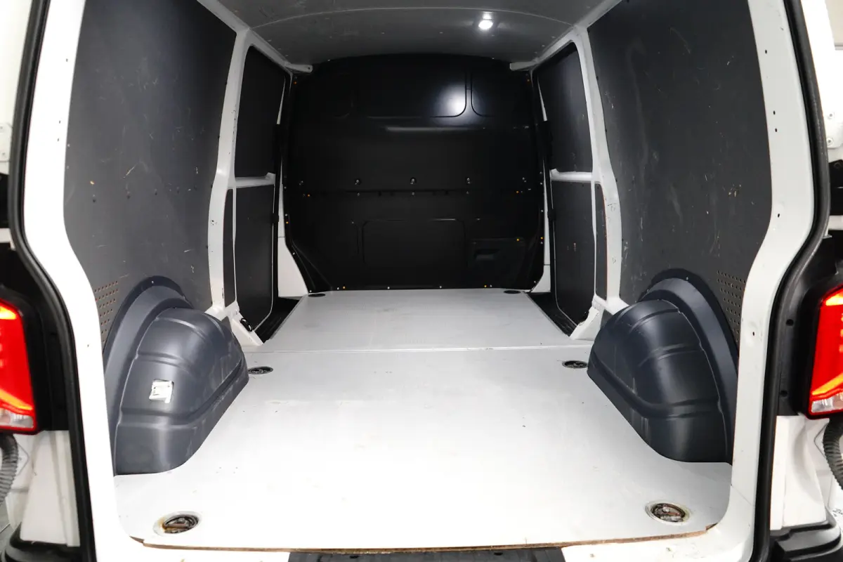 L2 Comfort 2.0 TDI 150PK DSG AUtomaat Camera | Adaptive Cruise | Trekhaak | 2x schuifdeur | Stoelverwarming | Navi by App