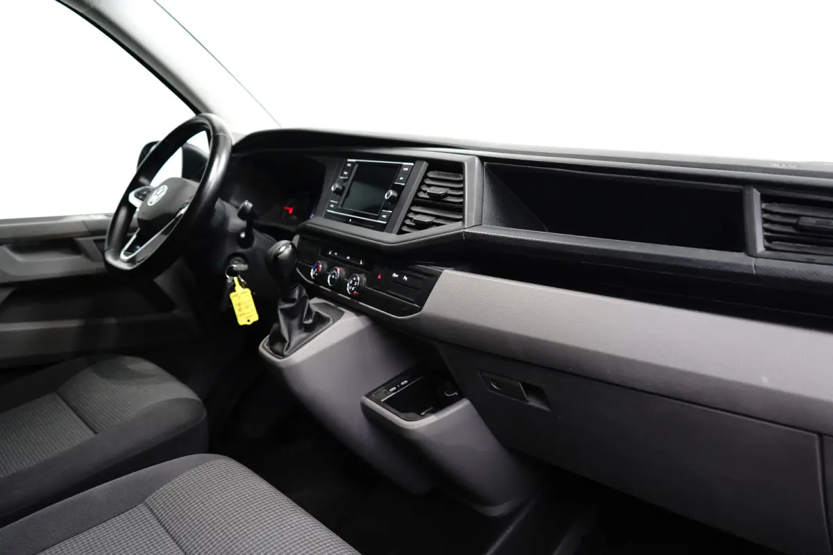 L2 Comfort 2.0 TDI 150PK DSG AUtomaat Camera | Adaptive Cruise | Trekhaak | 2x schuifdeur | Stoelverwarming | Navi by App