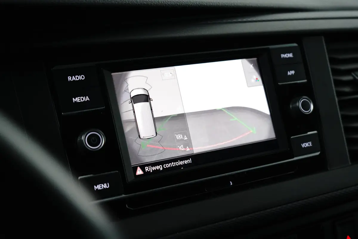 L2 Comfort 2.0 TDI 150PK DSG AUtomaat Camera | Adaptive Cruise | Trekhaak | 2x schuifdeur | Stoelverwarming | Navi by App