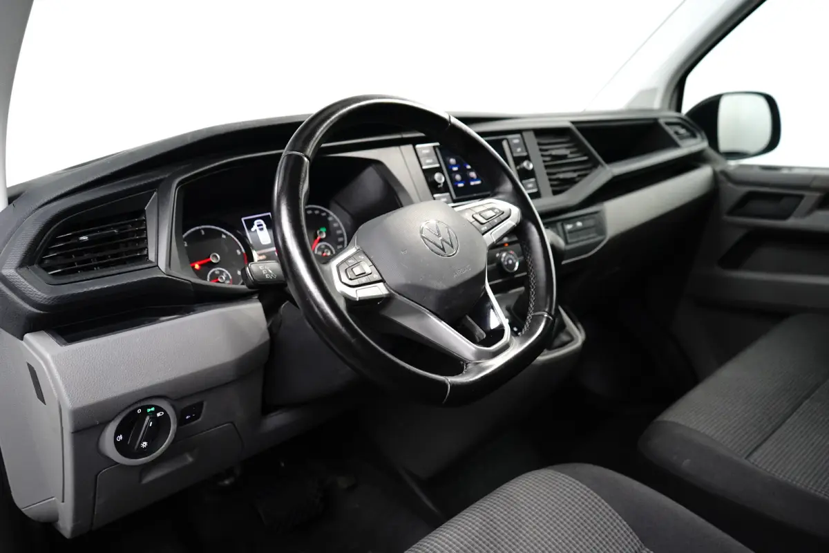 L2 Comfort 2.0 TDI 150PK DSG AUtomaat Camera | Adaptive Cruise | Trekhaak | 2x schuifdeur | Stoelverwarming | Navi by App