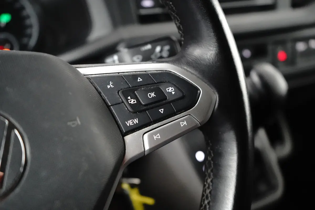L2 Comfort 2.0 TDI 150PK DSG AUtomaat Camera | Adaptive Cruise | Trekhaak | 2x schuifdeur | Stoelverwarming | Navi by App