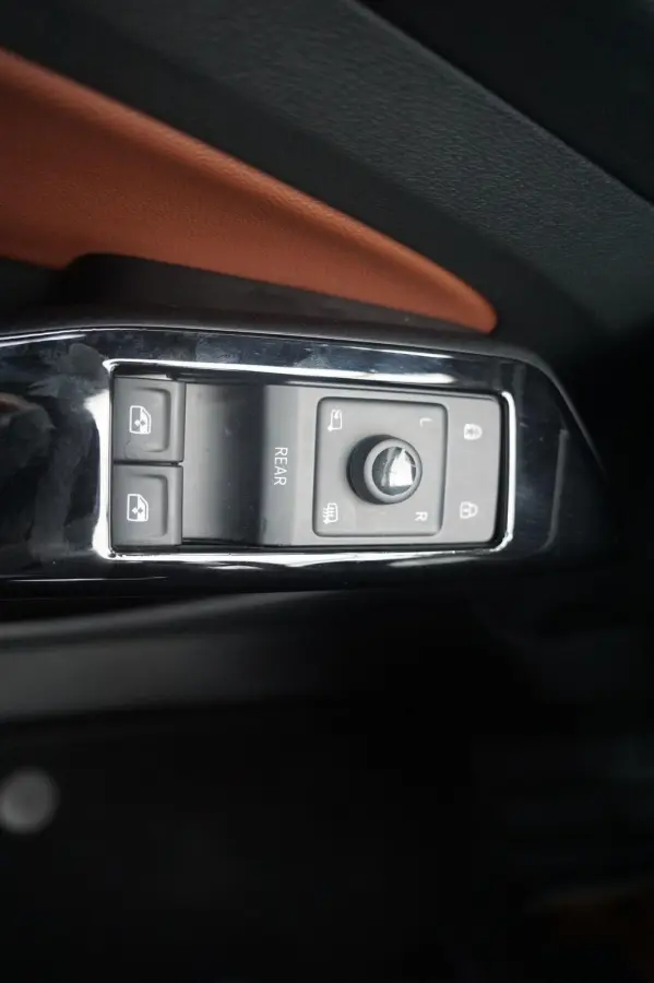 204pk Business 77 kWh | SoH 93% | Adaptive Cruise | Warmtepomp | Achteruitrijcamera