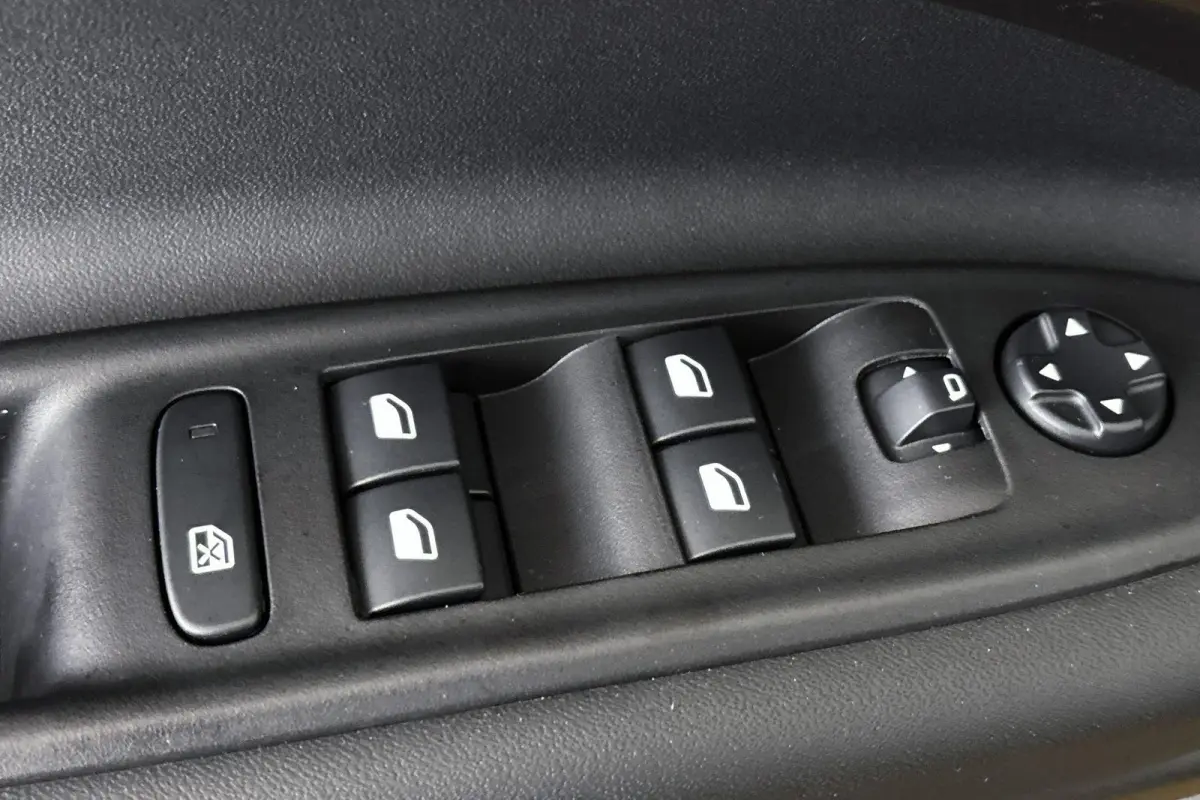 Altitude 54 kWh Panoramadak Leder Massage Keyless