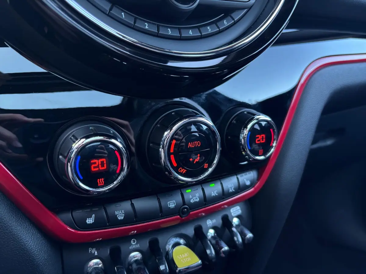 1.5 Cooper PHEV ALL4 ✅ JCW ✅ Pano ✅ Leder