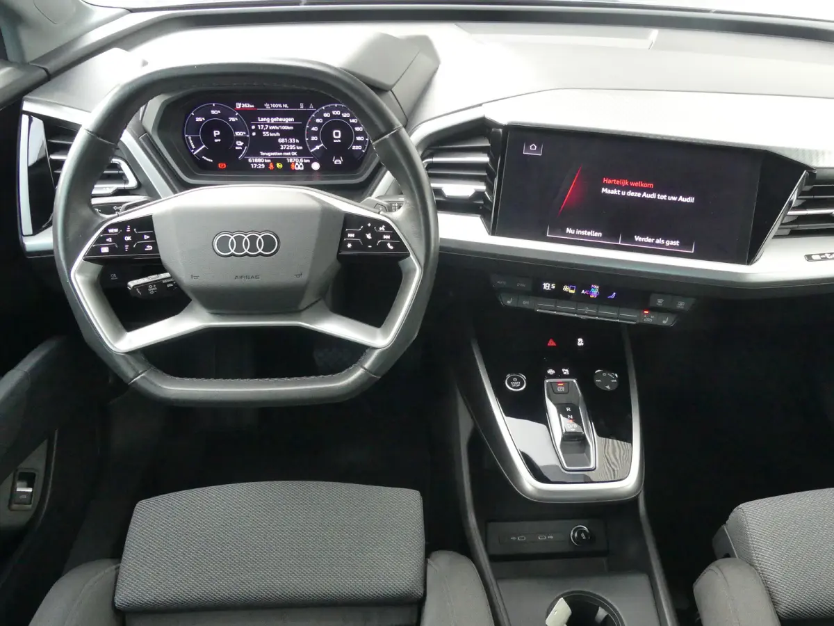40 Advanced edition 77 kWh | TREKHAAK | ADAPTIVE CRUISE | CAMERA | PARKEERSENSOREN V+A | STOELVERWARMING | ELEKTRISCHE ACHTERKLEP | NAVI | LMV 19" | APPLE CARPLAY / ANDROID AUTO |