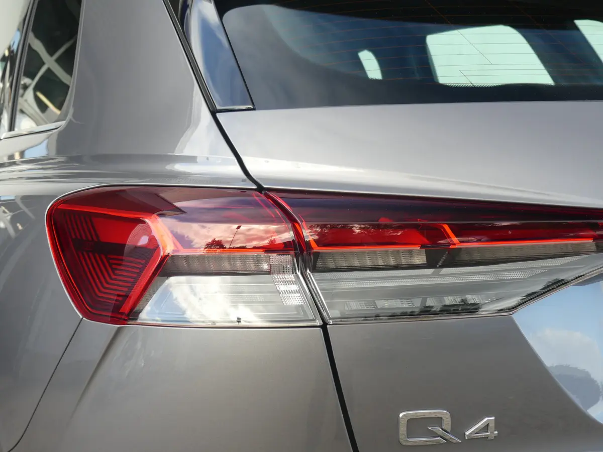 40 Advanced edition 77 kWh | TREKHAAK | ADAPTIVE CRUISE | CAMERA | PARKEERSENSOREN V+A | STOELVERWARMING | ELEKTRISCHE ACHTERKLEP | NAVI | LMV 19" | APPLE CARPLAY / ANDROID AUTO |