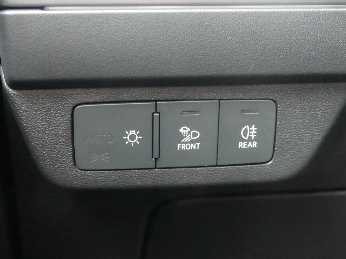 40 Advanced edition 77 kWh | TREKHAAK | ADAPTIVE CRUISE | CAMERA | PARKEERSENSOREN V+A | STOELVERWARMING | ELEKTRISCHE ACHTERKLEP | NAVI | LMV 19" | APPLE CARPLAY / ANDROID AUTO |