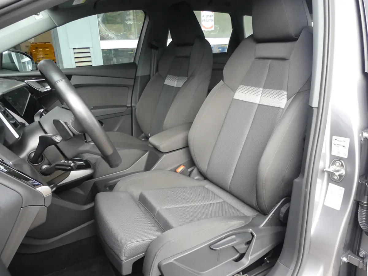 40 Advanced edition 77 kWh | TREKHAAK | ADAPTIVE CRUISE | CAMERA | PARKEERSENSOREN V+A | STOELVERWARMING | ELEKTRISCHE ACHTERKLEP | NAVI | LMV 19" | APPLE CARPLAY / ANDROID AUTO |