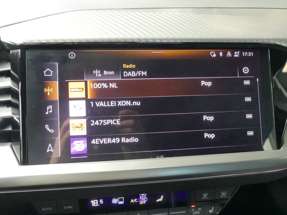 40 Advanced edition 77 kWh | TREKHAAK | ADAPTIVE CRUISE | CAMERA | PARKEERSENSOREN V+A | STOELVERWARMING | ELEKTRISCHE ACHTERKLEP | NAVI | LMV 19" | APPLE CARPLAY / ANDROID AUTO |