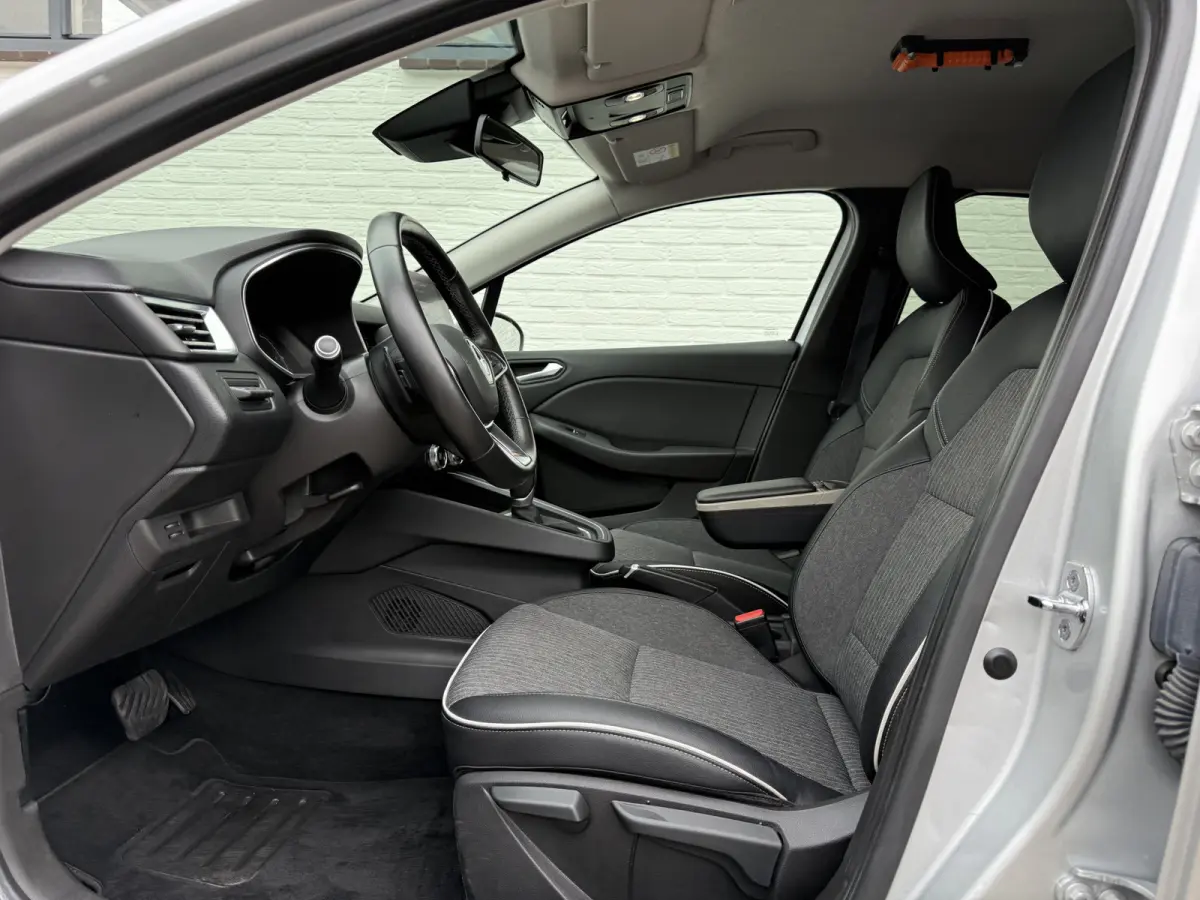 1.3 TCe Intens | Trekhaak | CarPlay | 360* Camera | Keyless | 17 inch