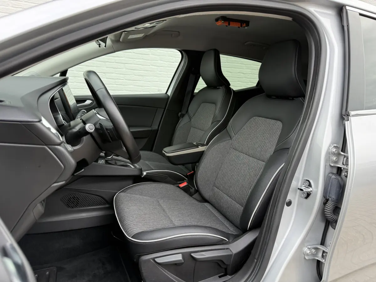 1.3 TCe Intens | Trekhaak | CarPlay | 360* Camera | Keyless | 17 inch