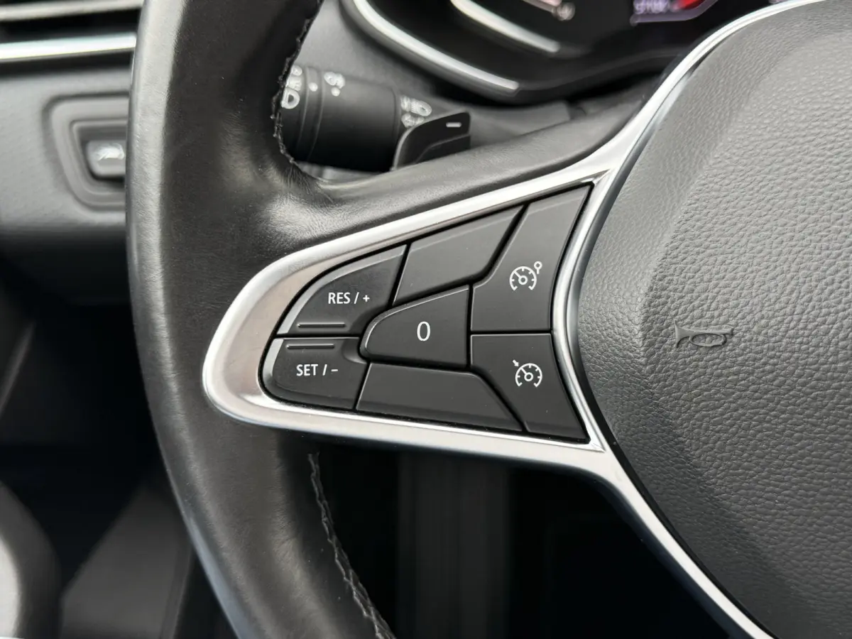 1.3 TCe Intens | Trekhaak | CarPlay | 360* Camera | Keyless | 17 inch