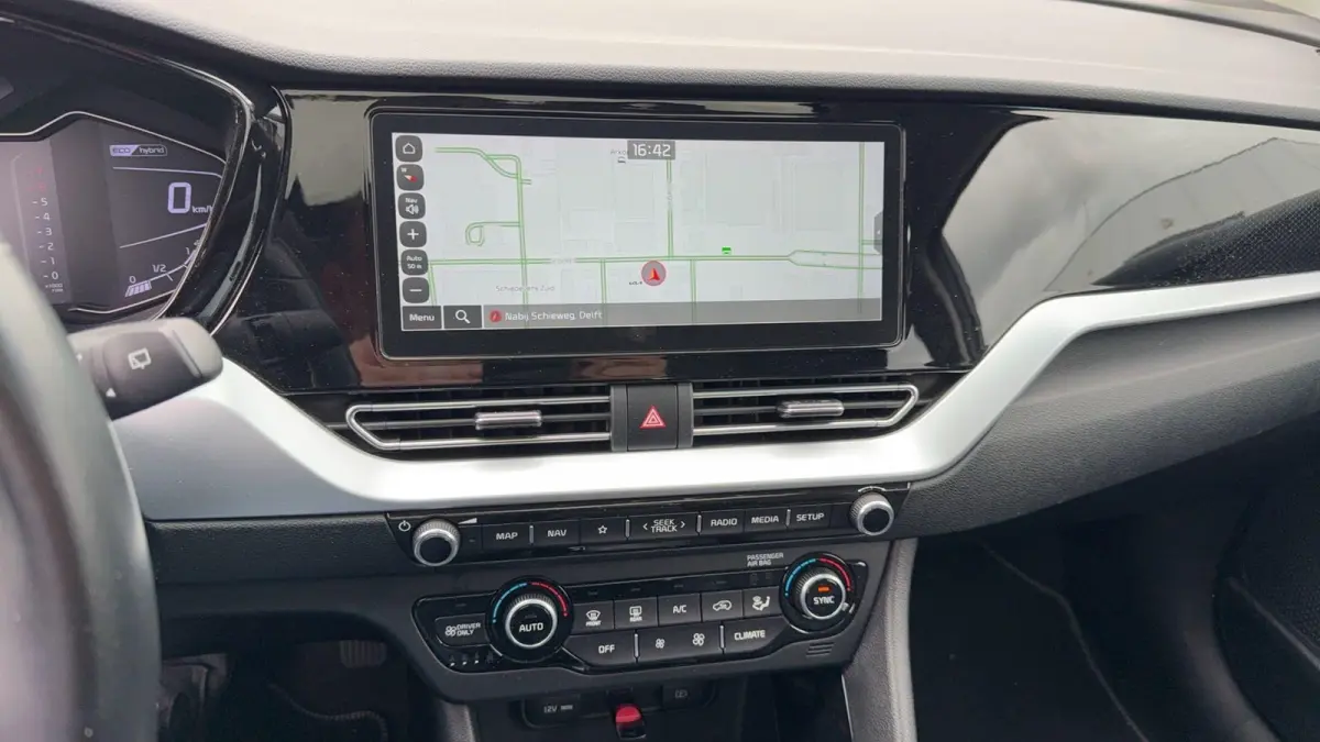1.6 GDi Hybrid DynamicLine | NAVI | CAMERA | SCHUIFDAK | TREKHAAK | CLIMATE & CRUISE CONTROLE | LAGE KM. STAND | ETC...