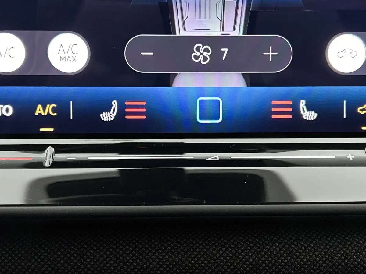 1.5 eTsi Limited Edition 116 PK | Automaat | Camera | Adaptive Cruise Control | Side Assist | Keyless Start | Parkeersensoren | LED | Apple Carplay | Android Auto | Digital Cockpit |