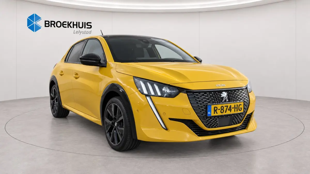 1.2 PURETECH 100PK GT PACK / NAVI / LEDER / CLIMA / PDC / 17" LMV / CAMERA / KEYLESS / APPLE CARPLAY / I-COCKPIT / FULL-LED / 1E EIGENAAR  !!