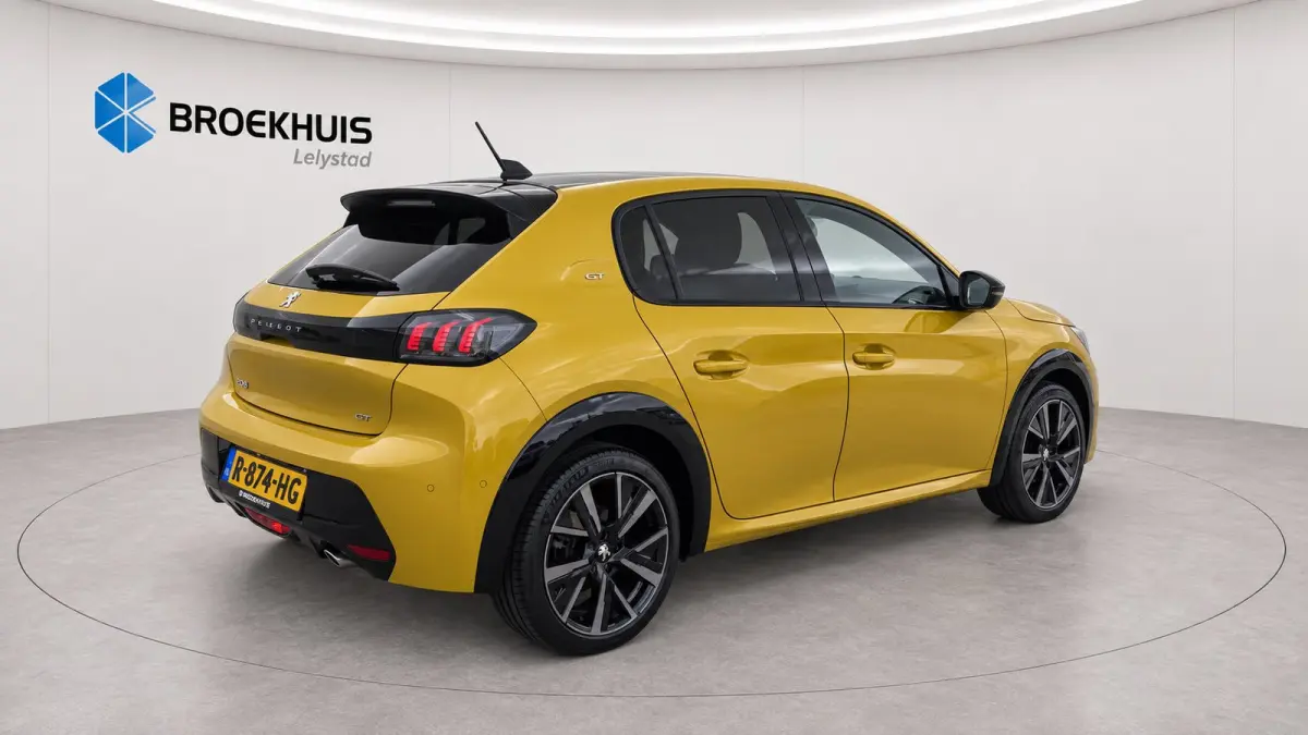 1.2 PURETECH 100PK GT PACK / NAVI / LEDER / CLIMA / PDC / 17" LMV / CAMERA / KEYLESS / APPLE CARPLAY / I-COCKPIT / FULL-LED / 1E EIGENAAR  !!