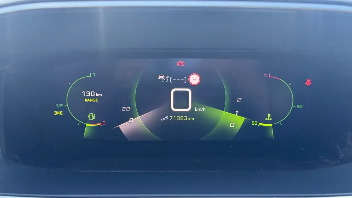 1.2 PURETECH 100PK GT PACK / NAVI / LEDER / CLIMA / PDC / 17" LMV / CAMERA / KEYLESS / APPLE CARPLAY / I-COCKPIT / FULL-LED / 1E EIGENAAR  !!