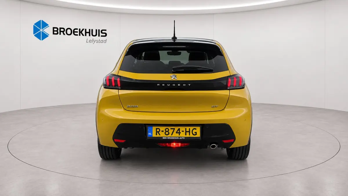 1.2 PURETECH 100PK GT PACK / NAVI / LEDER / CLIMA / PDC / 17" LMV / CAMERA / KEYLESS / APPLE CARPLAY / I-COCKPIT / FULL-LED / 1E EIGENAAR  !!