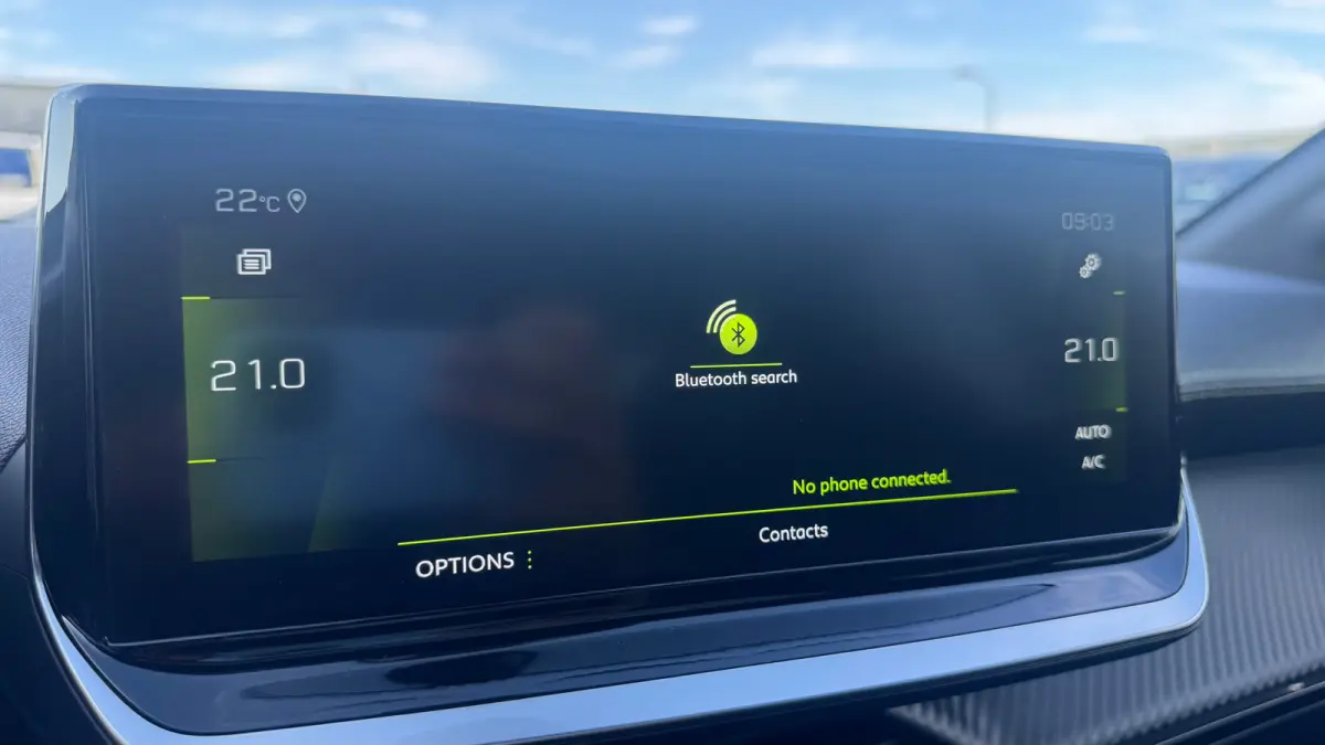 1.2 PURETECH 100PK GT PACK / NAVI / LEDER / CLIMA / PDC / 17" LMV / CAMERA / KEYLESS / APPLE CARPLAY / I-COCKPIT / FULL-LED / 1E EIGENAAR  !!
