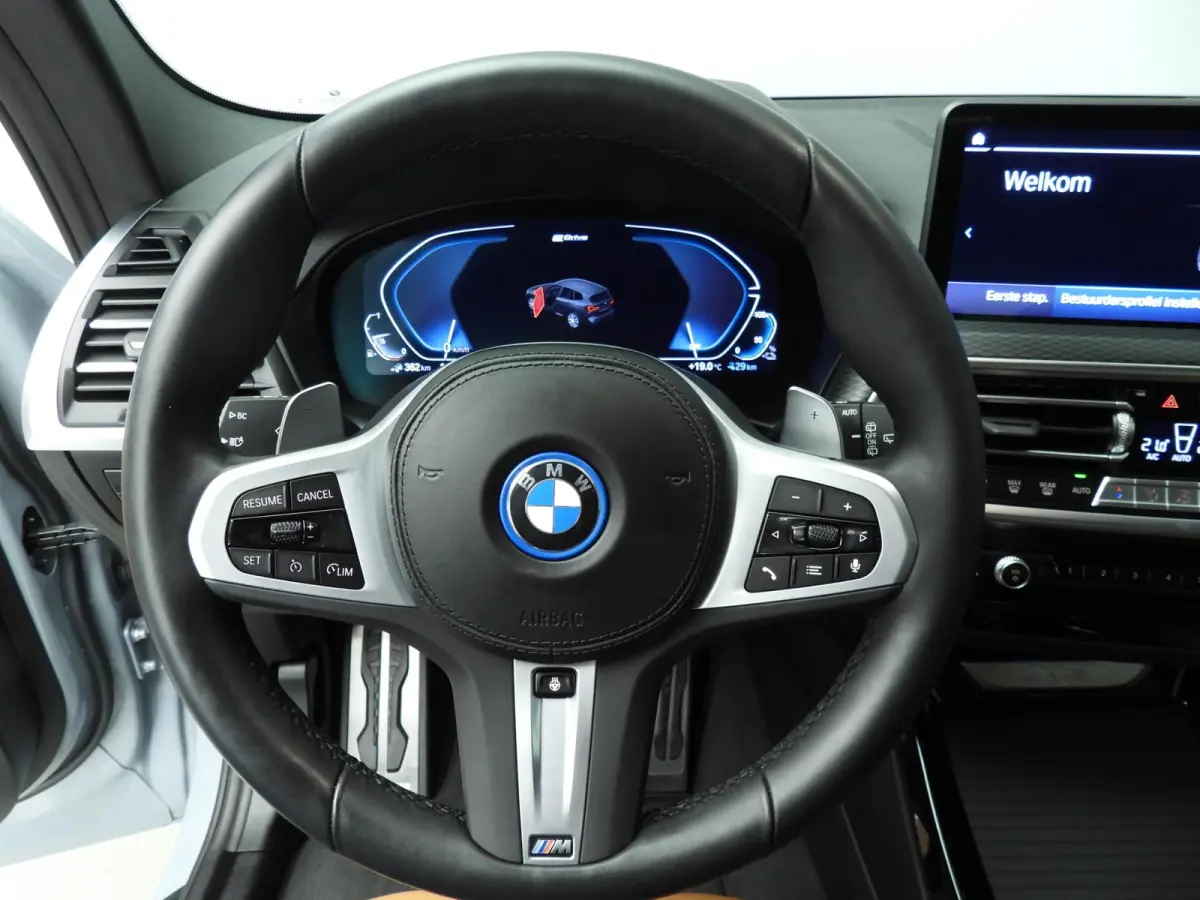 xDrive30e | M-Sportpakket | LED | Leder | HUD | Trekhaak | Keyles go | Stoelverwarming | Elektr. zetels | DAB | Hifi speakers | Alu 21 inch