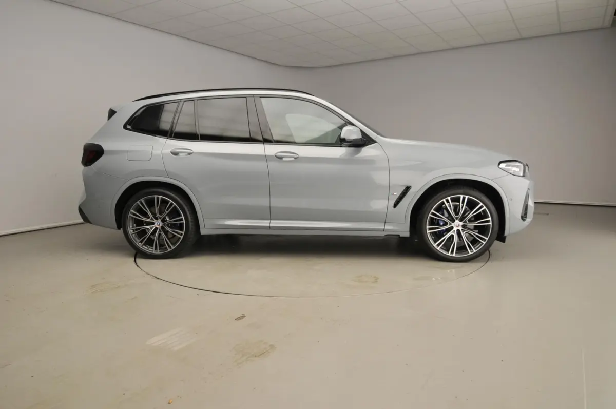 xDrive30e | M-Sportpakket | LED | Leder | HUD | Trekhaak | Keyles go | Stoelverwarming | Elektr. zetels | DAB | Hifi speakers | Alu 21 inch