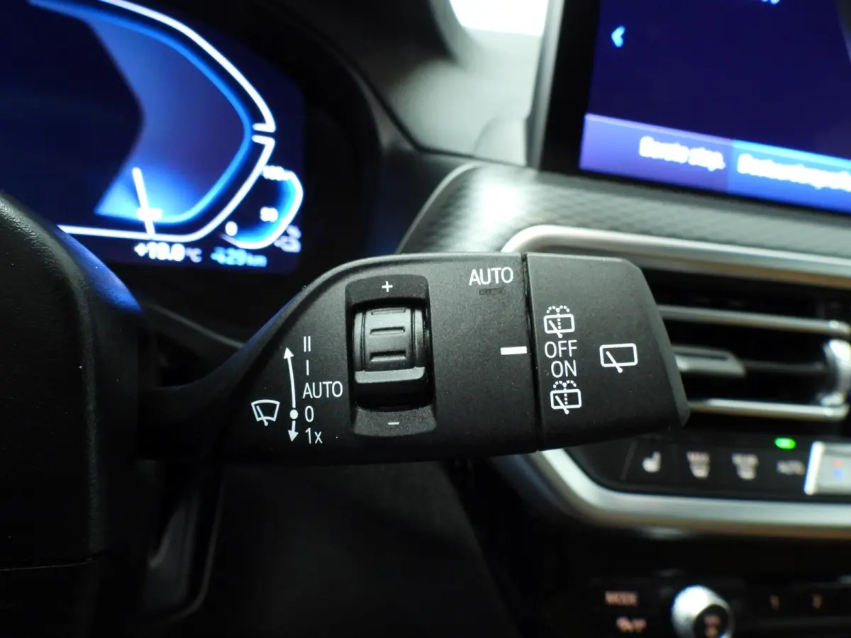 xDrive30e | M-Sportpakket | LED | Leder | HUD | Trekhaak | Keyles go | Stoelverwarming | Elektr. zetels | DAB | Hifi speakers | Alu 21 inch