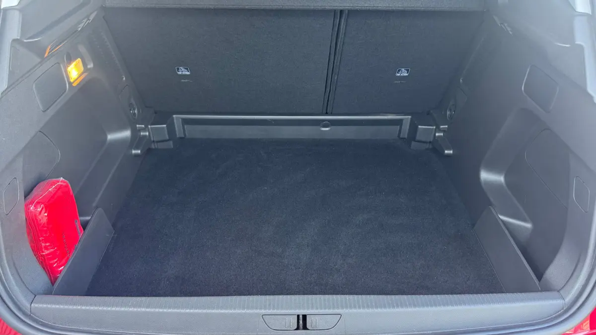 1.2 TURBO 130PK LEVEL 3 ELEGANCE / NAVI / LEDER / CLIMA / LED / PDC / AGR / 18" LMV / CAMERA / AFN. TREKHAAK / BLUETOOTH / CRUISECONTROL / 1E EIGENAAR / NIEUWSTAAT !!