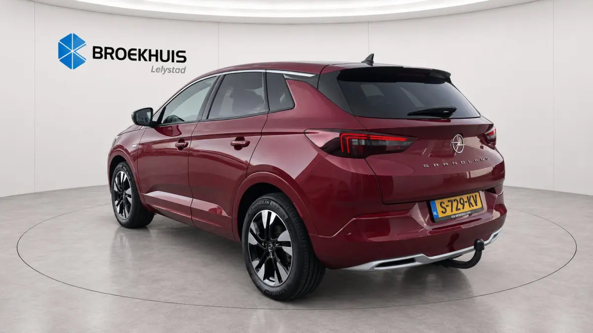 1.2 TURBO 130PK LEVEL 3 ELEGANCE / NAVI / LEDER / CLIMA / LED / PDC / AGR / 18" LMV / CAMERA / AFN. TREKHAAK / BLUETOOTH / CRUISECONTROL / 1E EIGENAAR / NIEUWSTAAT !!