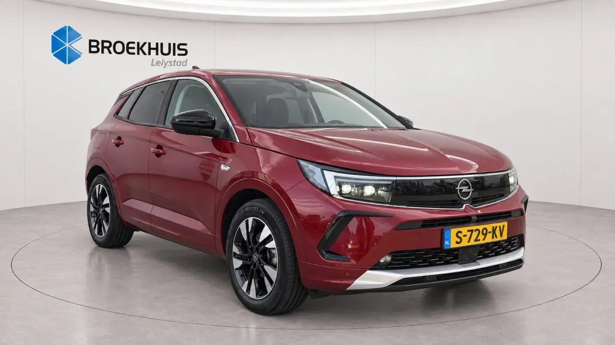 1.2 TURBO 130PK LEVEL 3 ELEGANCE / NAVI / LEDER / CLIMA / LED / PDC / AGR / 18" LMV / CAMERA / AFN. TREKHAAK / BLUETOOTH / CRUISECONTROL / 1E EIGENAAR / NIEUWSTAAT !!