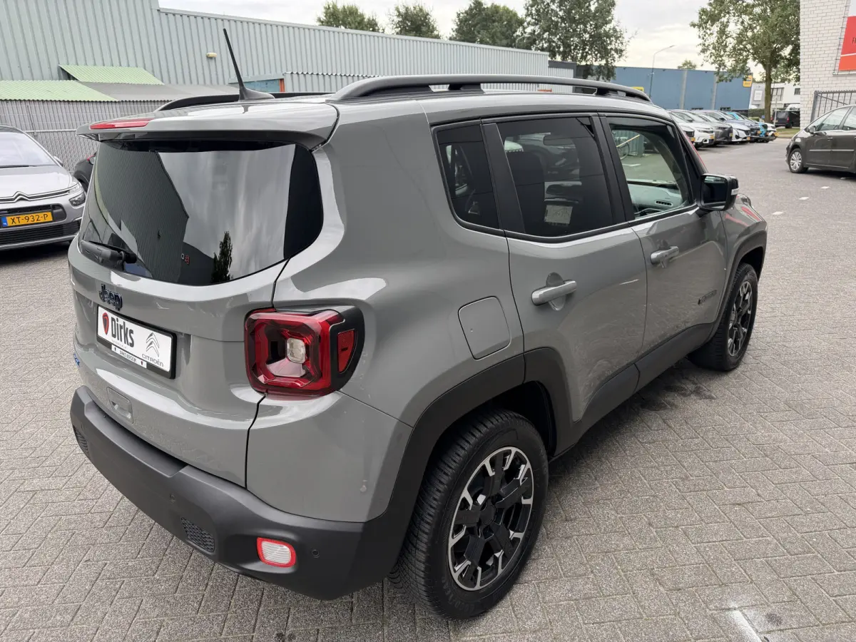 4xe 240 Plug-in Hybrid Electric Trailhawk (Navigatie - LED - Keyless Entry - Parkeersensoren V+A - Automatische Airco - 4WD - 17" incl 4S - Dodehoek detectie)