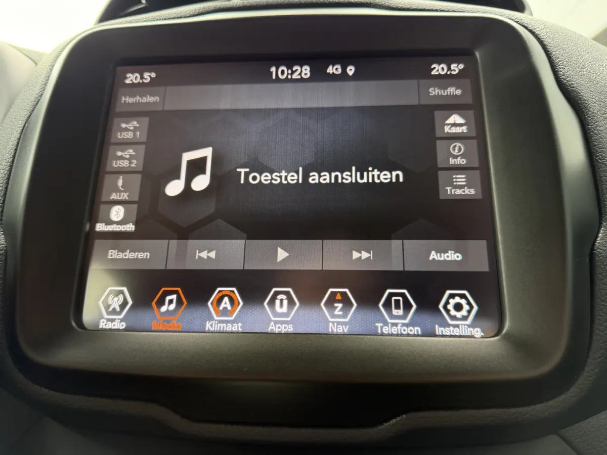 4xe 240 Plug-in Hybrid Electric Trailhawk (Navigatie - LED - Keyless Entry - Parkeersensoren V+A - Automatische Airco - 4WD - 17" incl 4S - Dodehoek detectie)