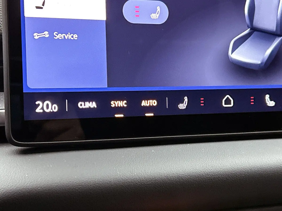 Life 58 kWh | Navigatie | Apple Carplay draadloos | Stoelverwarming | Ruiten getint | 18" Lichtmetalen velgen | Android Auto draadloos | LED verlichting | Camera | Climate control | Dodehoek