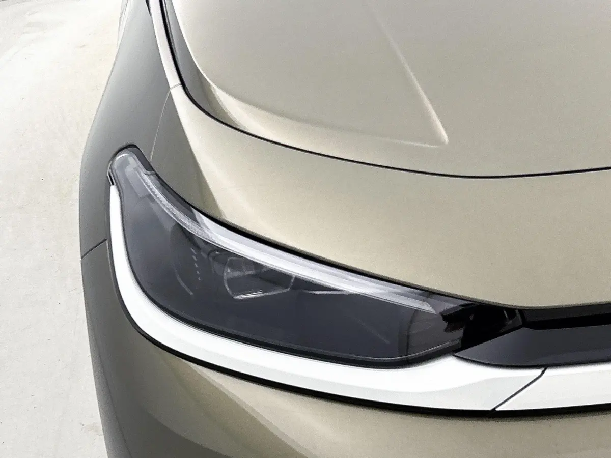 Life 58 kWh | Navigatie | Apple Carplay draadloos | Stoelverwarming | Ruiten getint | 18" Lichtmetalen velgen | Android Auto draadloos | LED verlichting | Camera | Climate control | Dodehoek