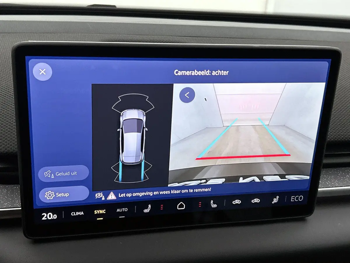 Life 58 kWh | Navigatie | Apple Carplay draadloos | Stoelverwarming | Ruiten getint | 18" Lichtmetalen velgen | Android Auto draadloos | LED verlichting | Camera | Climate control | Dodehoek