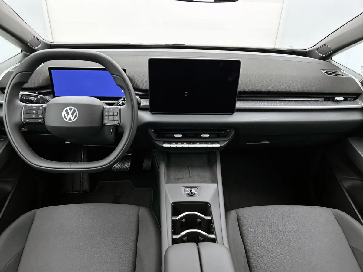 Life 58 kWh | Navigatie | Apple Carplay draadloos | Stoelverwarming | Ruiten getint | 18" Lichtmetalen velgen | Android Auto draadloos | LED verlichting | Camera | Climate control | Dodehoek
