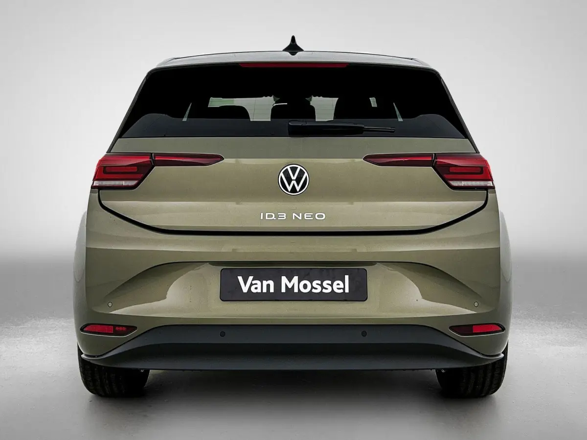 Life 58 kWh | Navigatie | Apple Carplay draadloos | Stoelverwarming | Ruiten getint | 18" Lichtmetalen velgen | Android Auto draadloos | LED verlichting | Camera | Climate control | Dodehoek