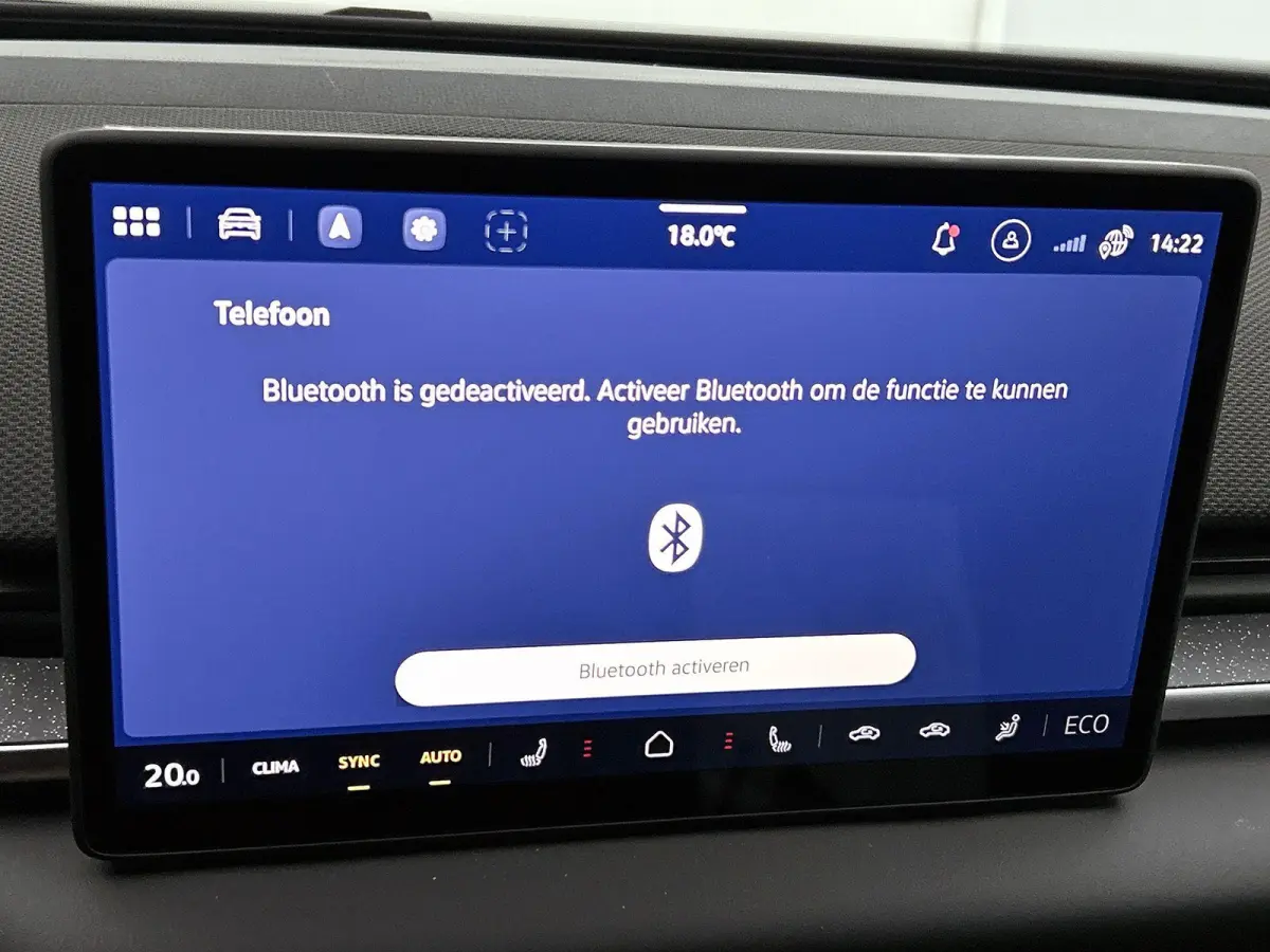 Life 58 kWh | Navigatie | Apple Carplay draadloos | Stoelverwarming | Ruiten getint | 18" Lichtmetalen velgen | Android Auto draadloos | LED verlichting | Camera | Climate control | Dodehoek