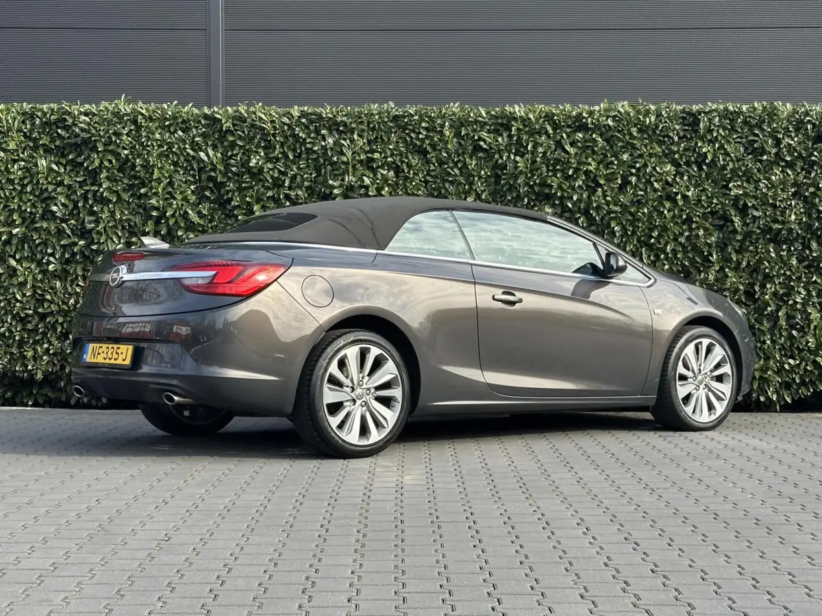 1.6 Turbo Innovation, NL AUTO, NAP, LEDER, NAVI, CAMERA, CRUISE CONTROL, CLIMATE CONTROL, STOEL/STUURVERWARMING, PDC, LED, LICHTMETAAL 19"