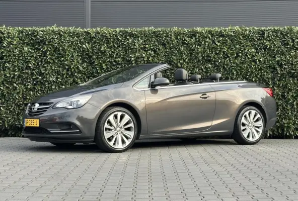 1.6 Turbo Innovation, NL AUTO, NAP, LEDER, NAVI, CAMERA, CRUISE CONTROL, CLIMATE CONTROL, STOEL/STUURVERWARMING, PDC, LED, LICHTMETAAL 19"