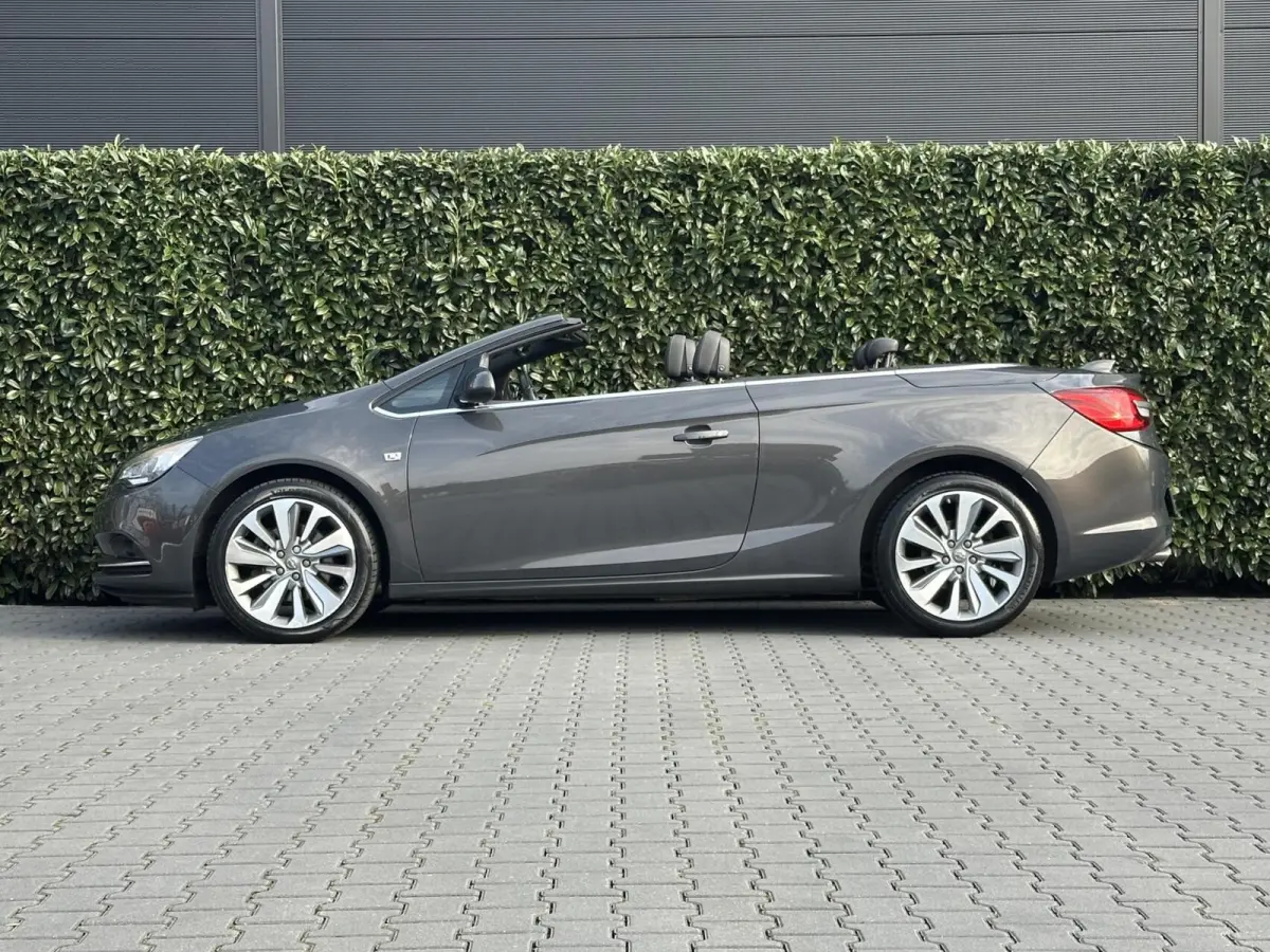 1.6 Turbo Innovation, NL AUTO, NAP, LEDER, NAVI, CAMERA, CRUISE CONTROL, CLIMATE CONTROL, STOEL/STUURVERWARMING, PDC, LED, LICHTMETAAL 19"