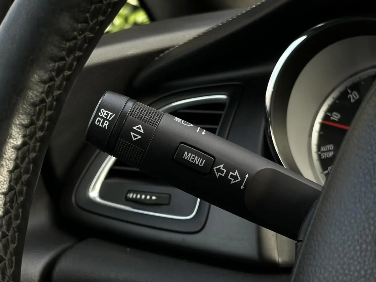 1.6 Turbo Innovation, NL AUTO, NAP, LEDER, NAVI, CAMERA, CRUISE CONTROL, CLIMATE CONTROL, STOEL/STUURVERWARMING, PDC, LED, LICHTMETAAL 19"