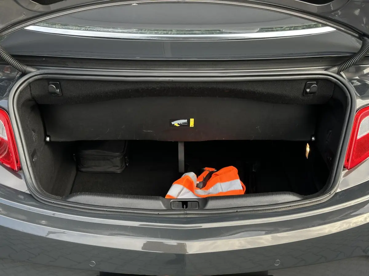 1.6 Turbo Innovation, NL AUTO, NAP, LEDER, NAVI, CAMERA, CRUISE CONTROL, CLIMATE CONTROL, STOEL/STUURVERWARMING, PDC, LED, LICHTMETAAL 19"